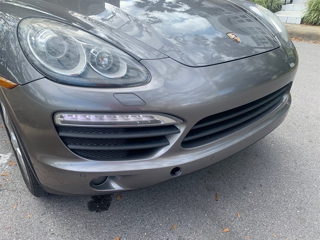 2011 Porsche Cayenne S photo