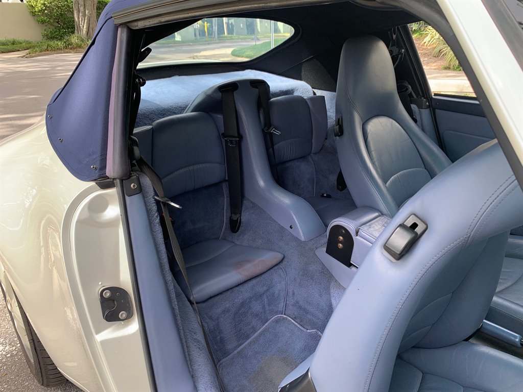 1995 Porsche 911 Carrera photo