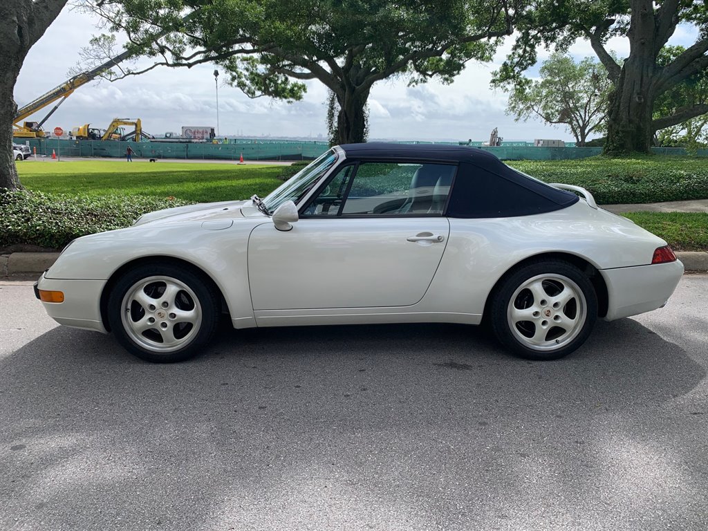 1995 Porsche 911 Carrera photo