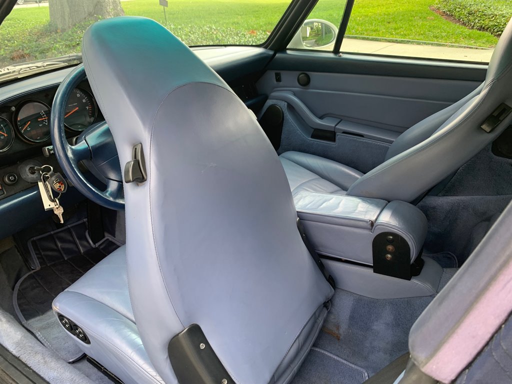 1995 Porsche 911 Carrera photo