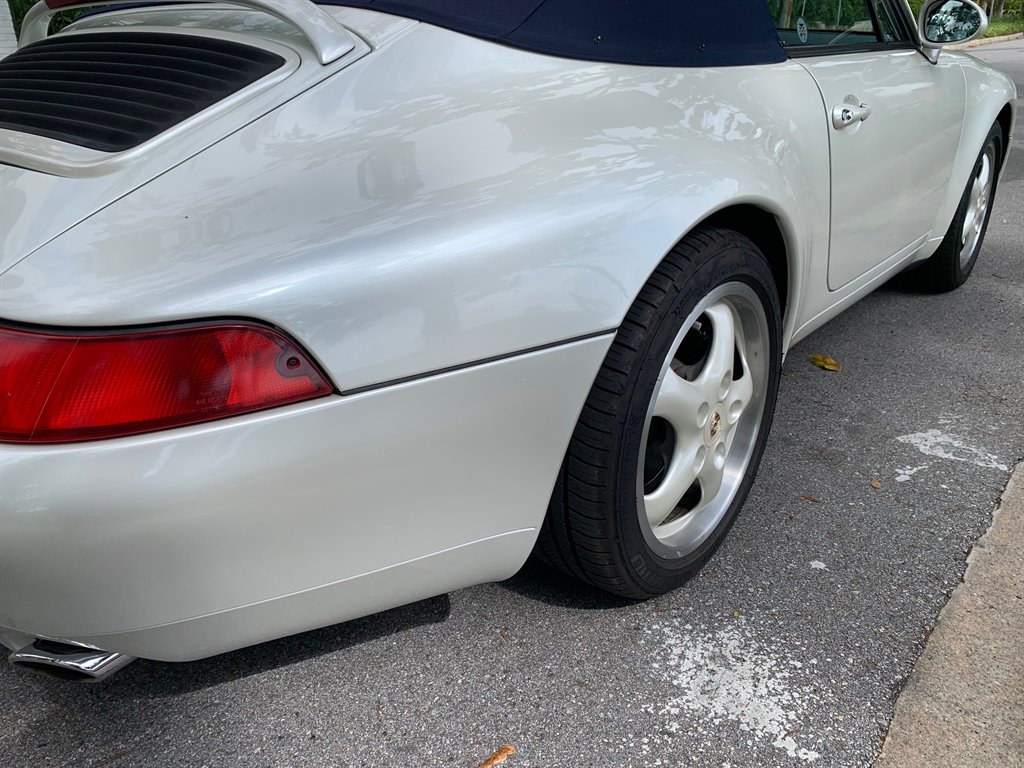1995 Porsche 911 Carrera photo