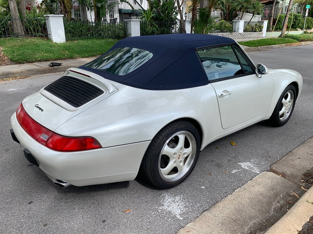 1995 Porsche 911 Carrera photo