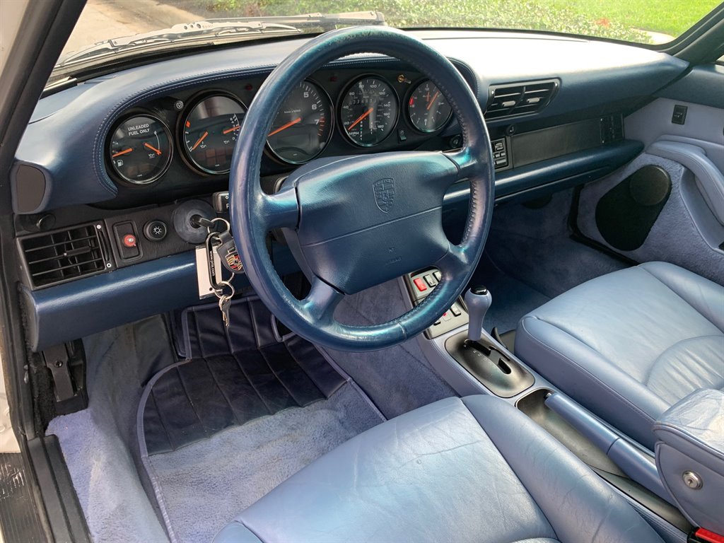 1995 Porsche 911 Carrera photo