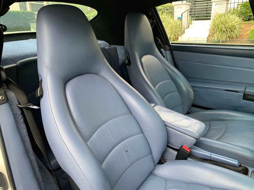 1995 Porsche 911 Carrera photo