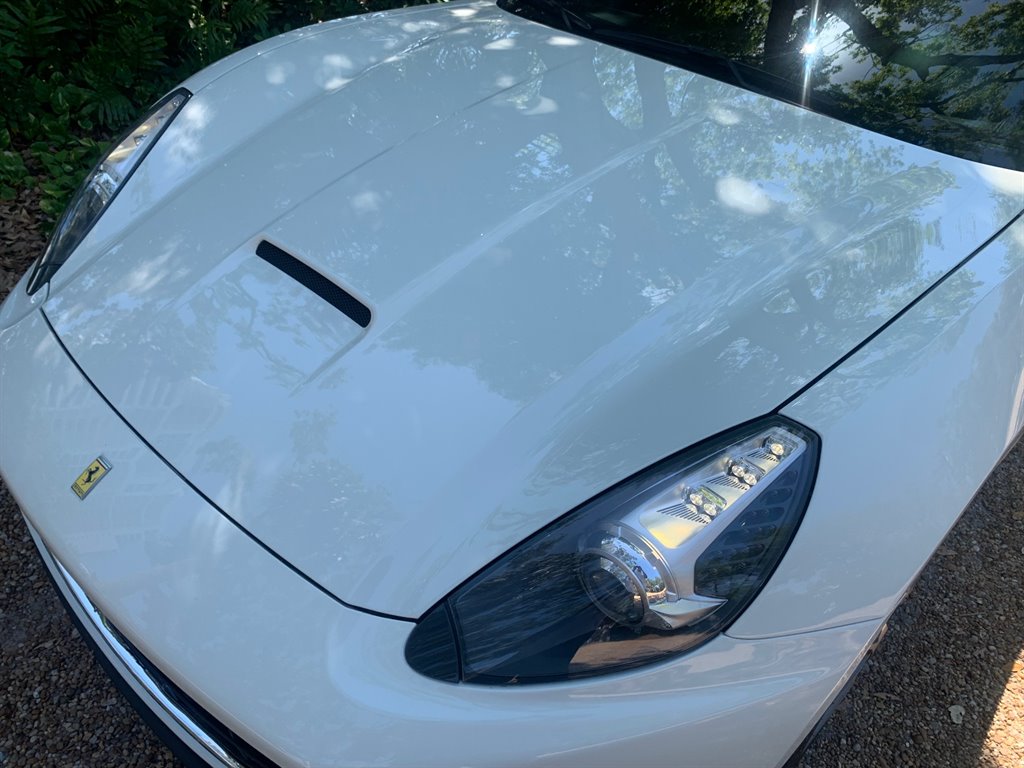 2014 Ferrari California photo