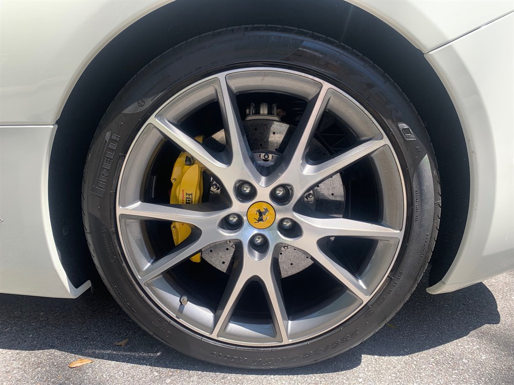 2014 Ferrari California photo