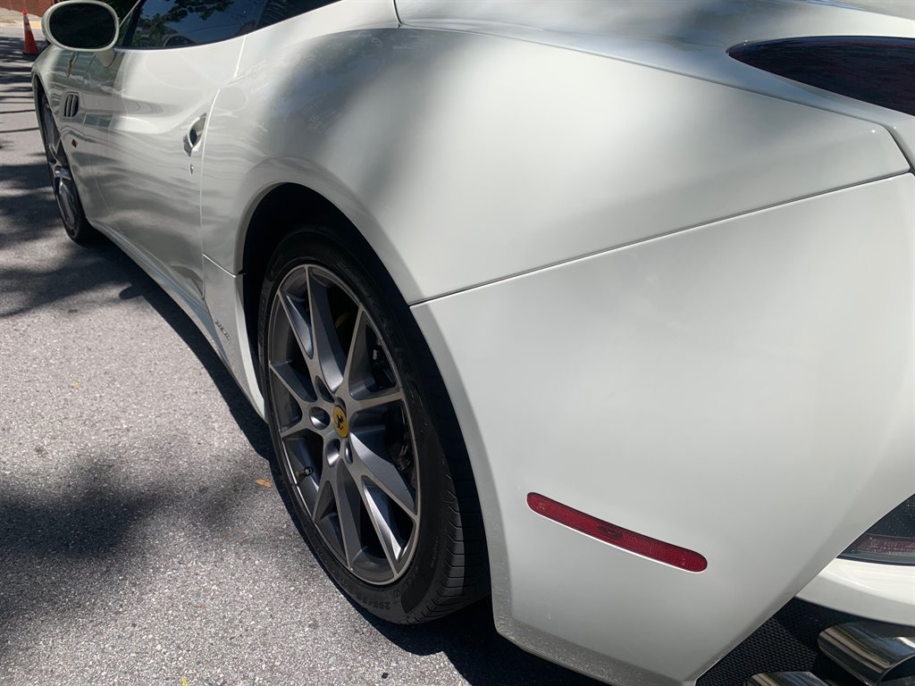 2014 Ferrari California photo