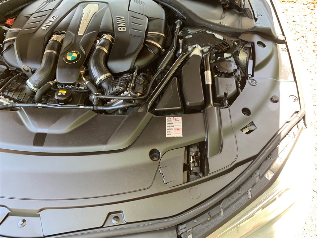 2016 BMW 7-Series 750xi photo