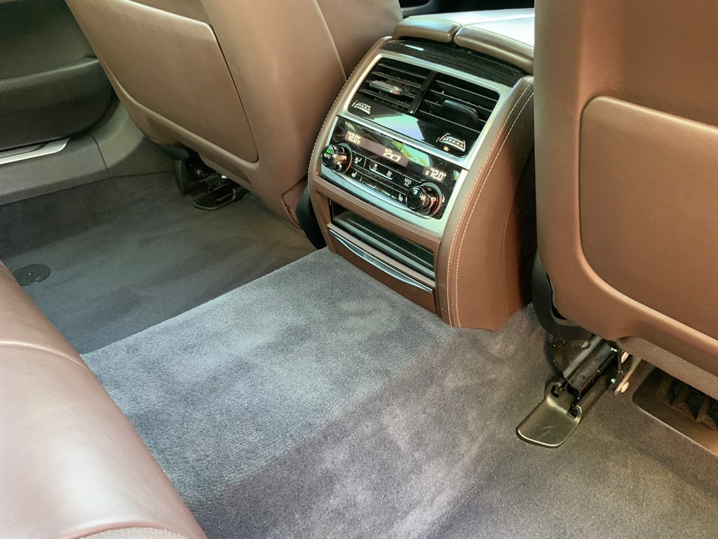 2016 BMW 7-Series 750xi photo