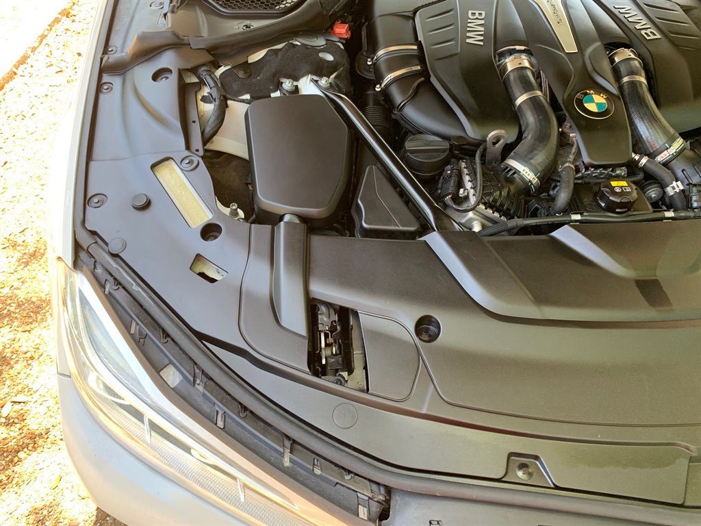 2016 BMW 7-Series 750xi photo