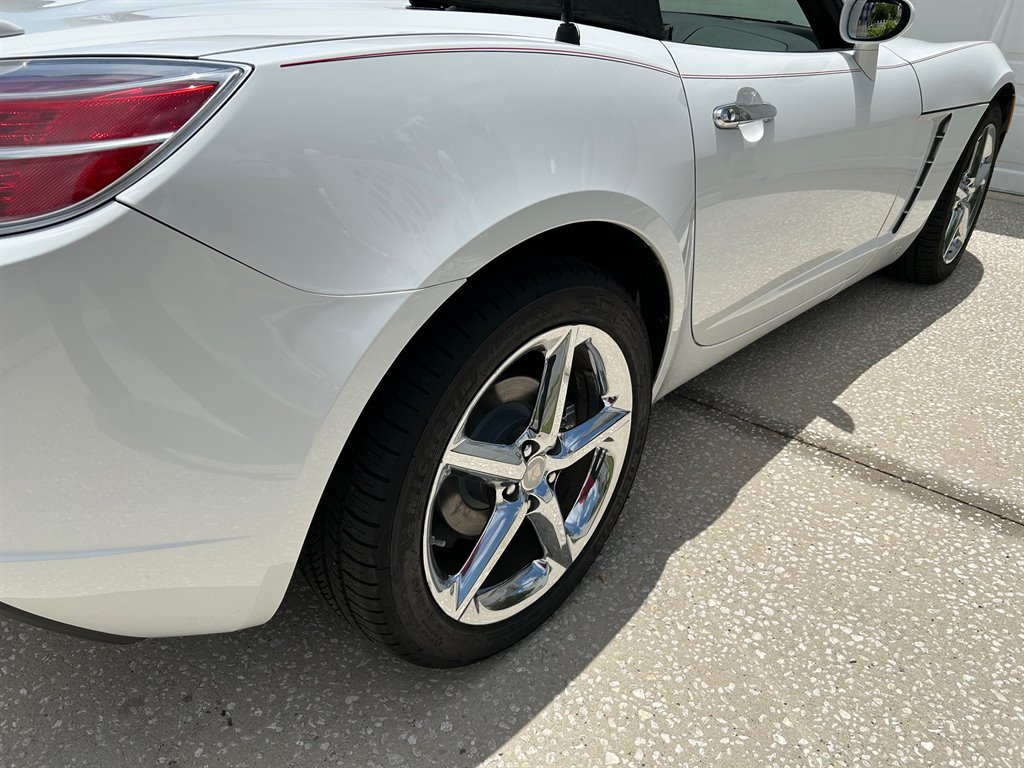 2008 Saturn SKY - $23,917
