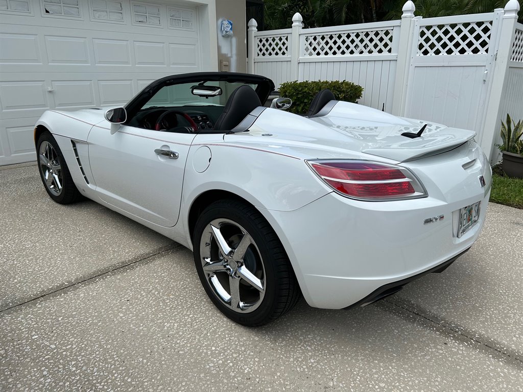 2008 Saturn SKY - $23,917