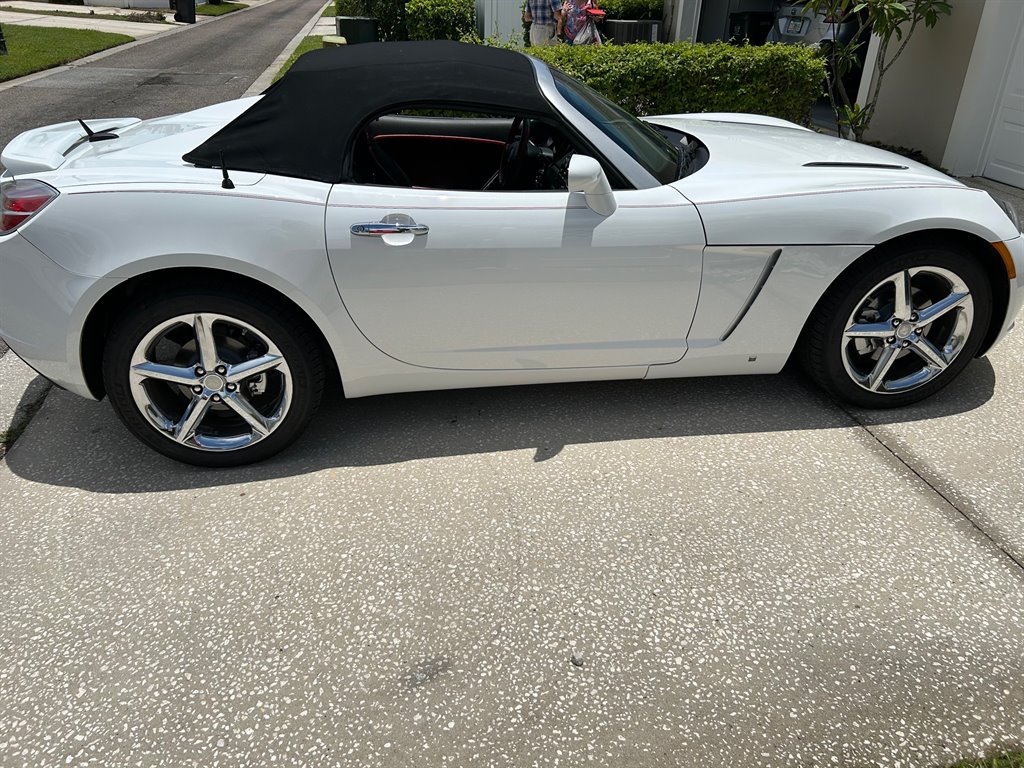 2008 Saturn SKY - $23,917