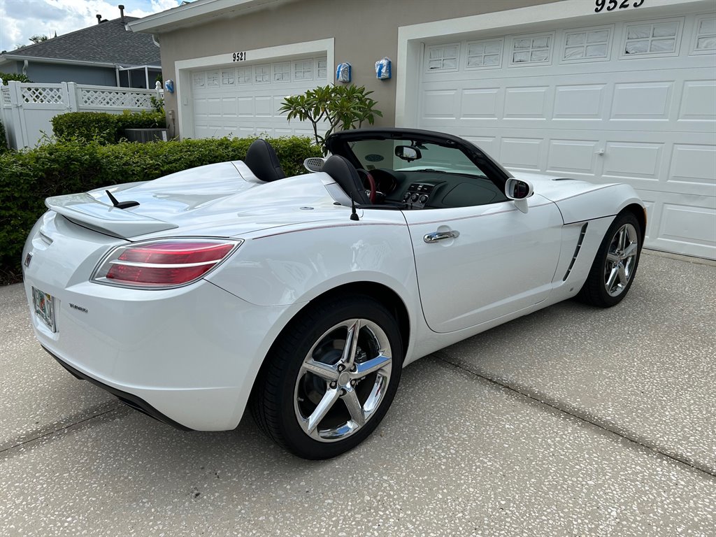 2008 Saturn SKY - $23,917