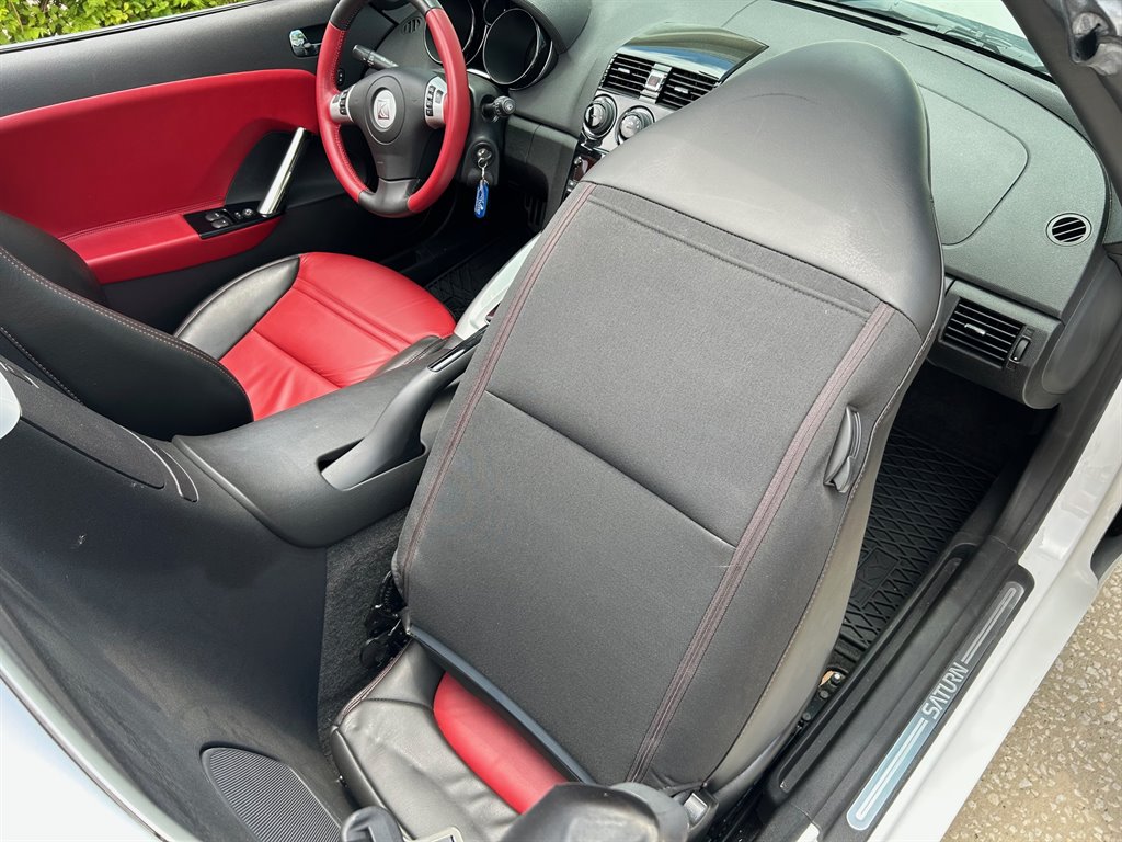 2008 Saturn SKY - $23,917