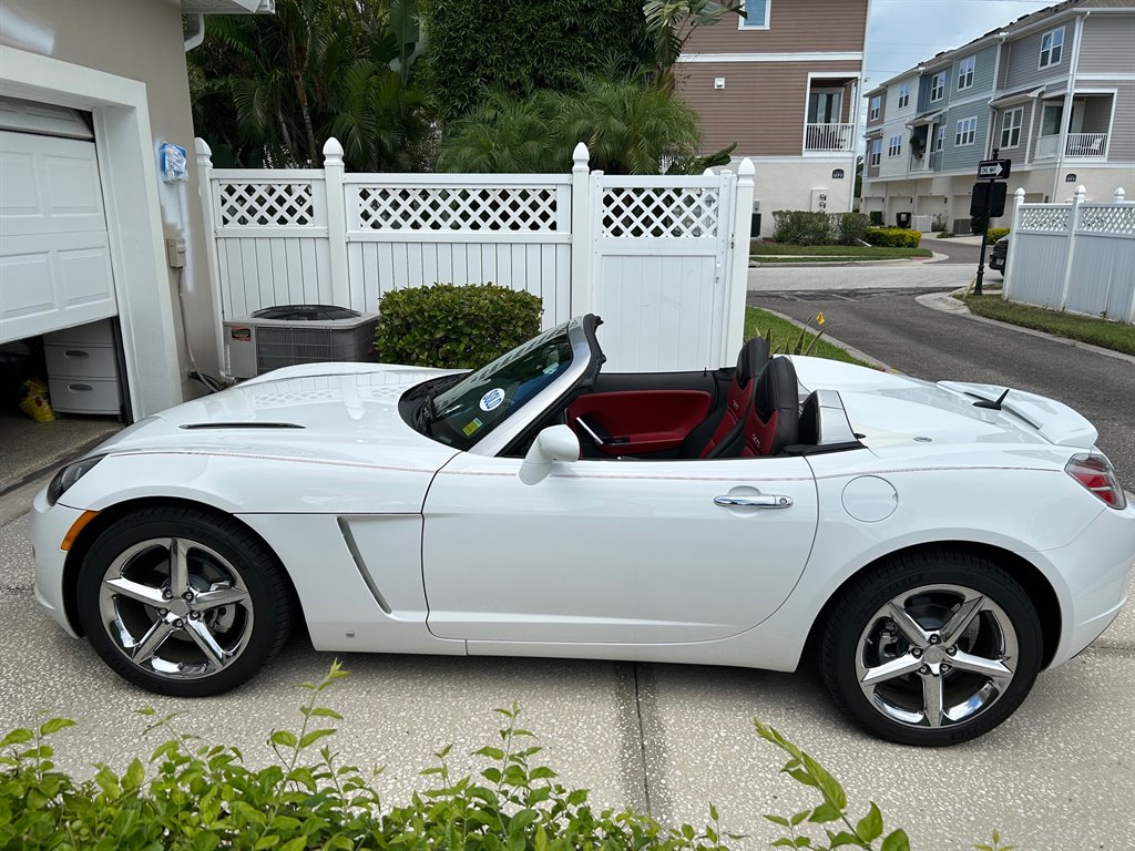2008 Saturn SKY - $23,917