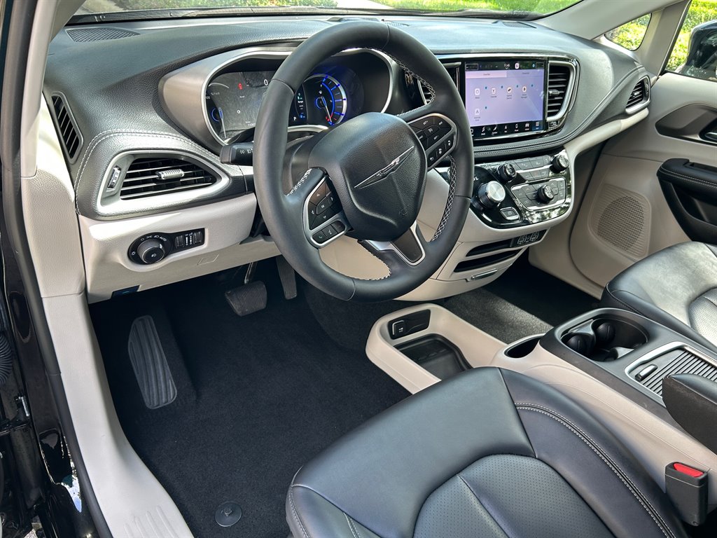 2024 Chrysler Pacifica - $32,949