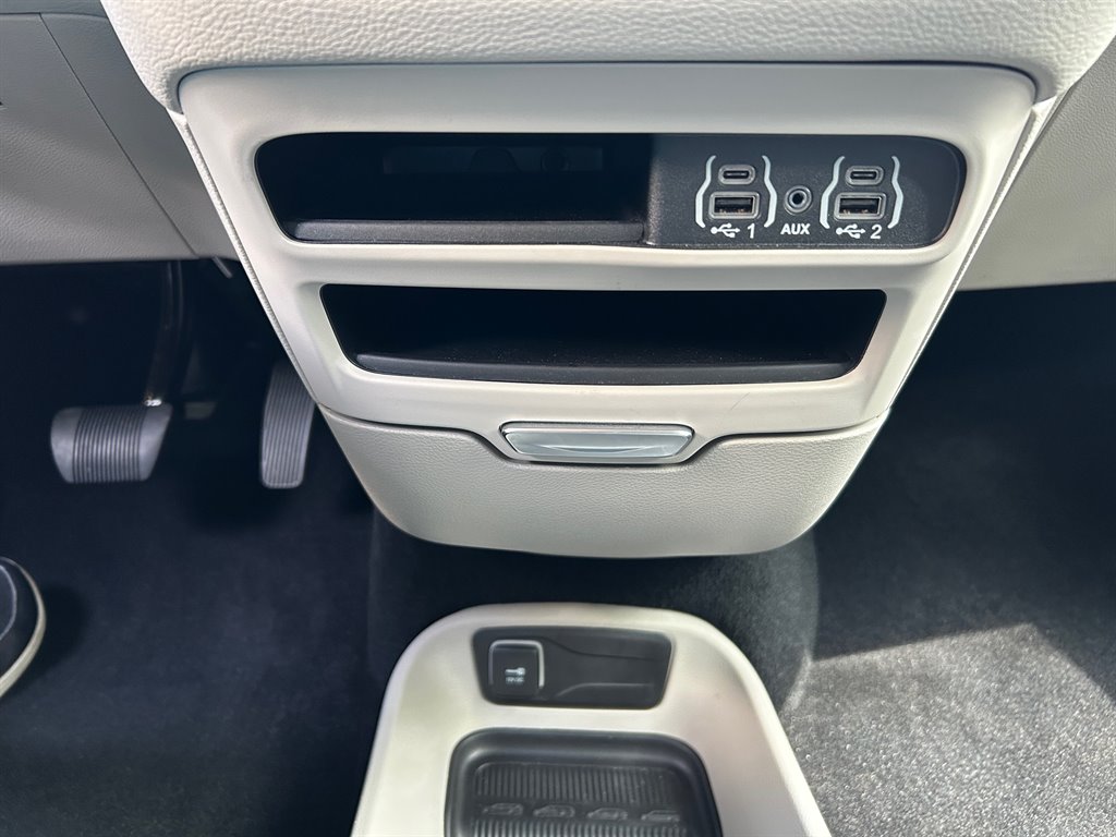 2024 Chrysler Pacifica - $32,949
