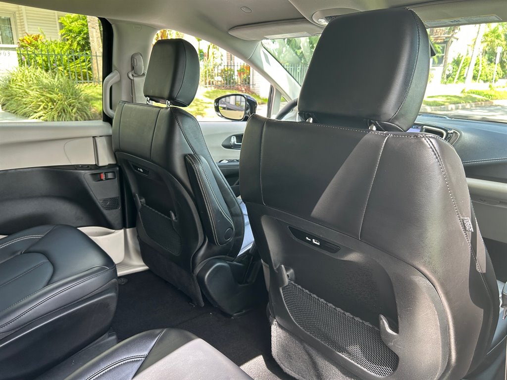 2024 Chrysler Pacifica - $32,949