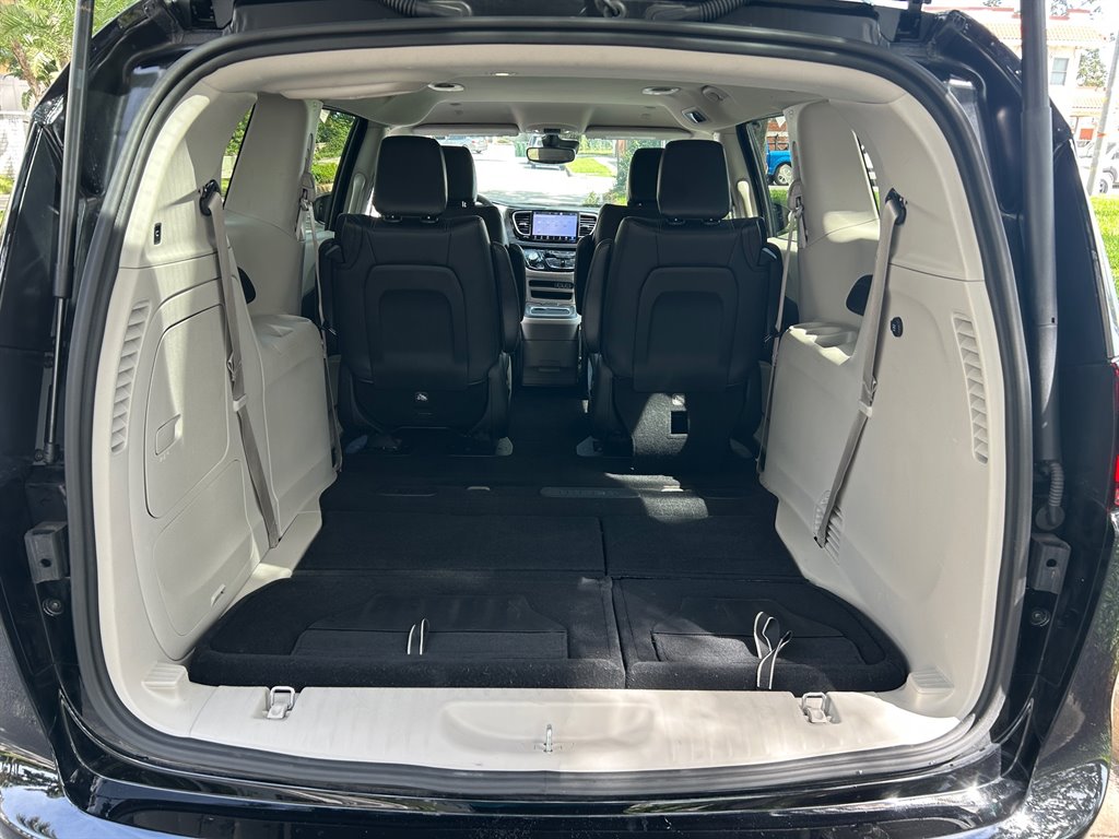 2024 Chrysler Pacifica - $32,949
