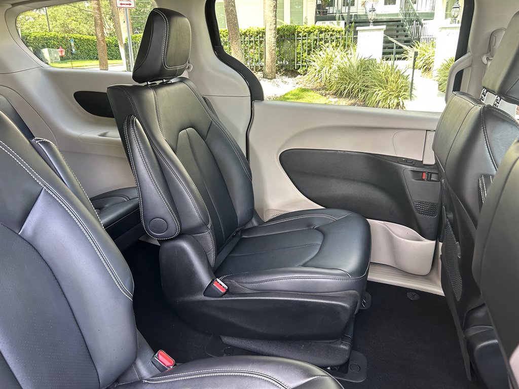 2024 Chrysler Pacifica - $32,949
