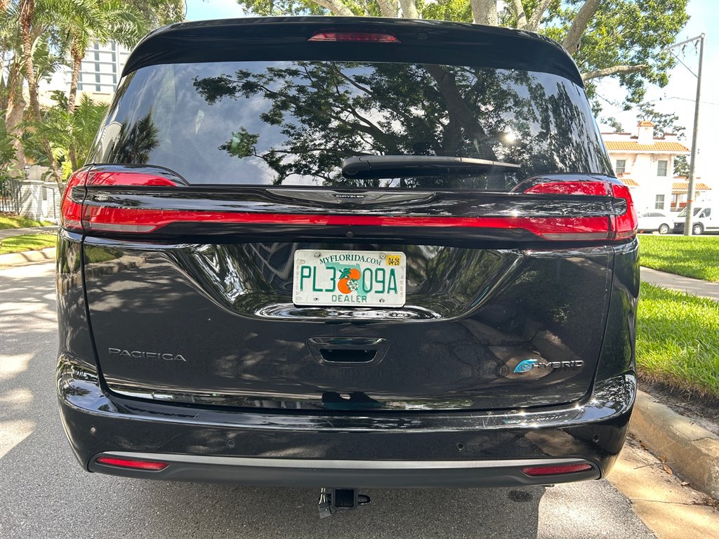 2024 Chrysler Pacifica - $32,949