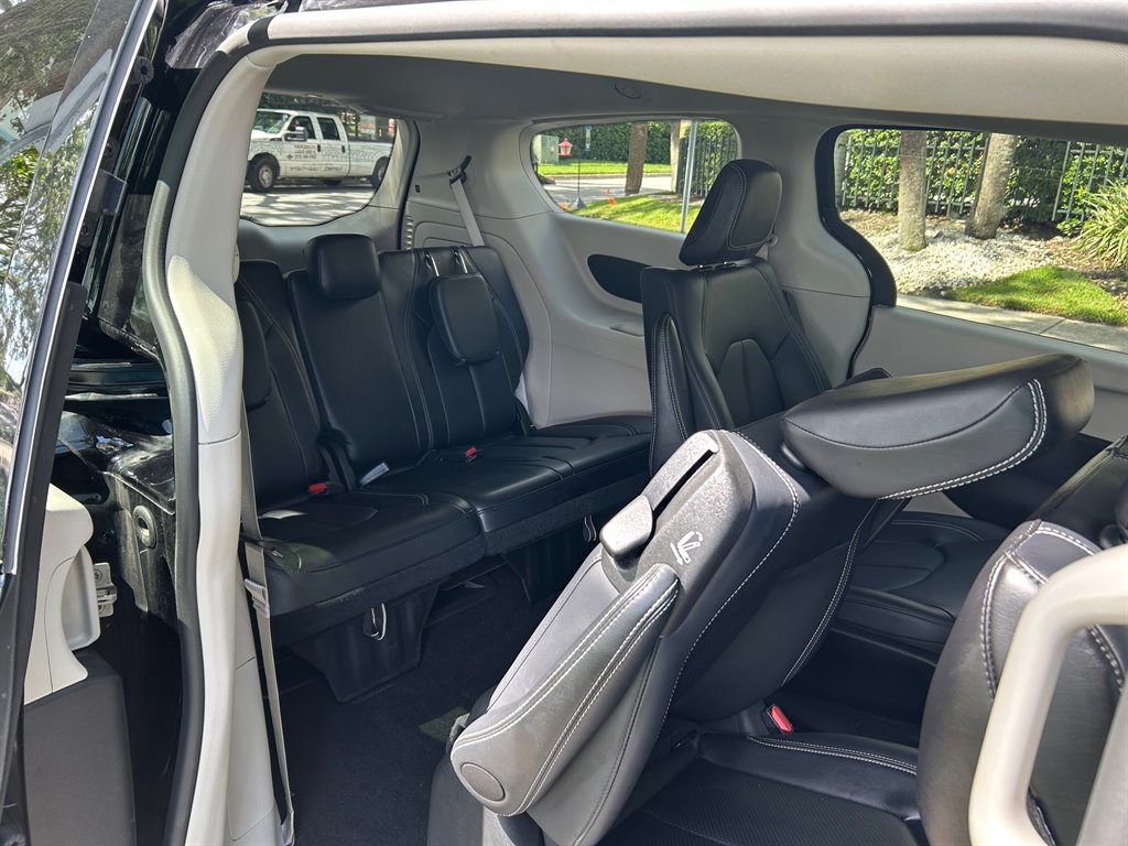 2024 Chrysler Pacifica - $32,949