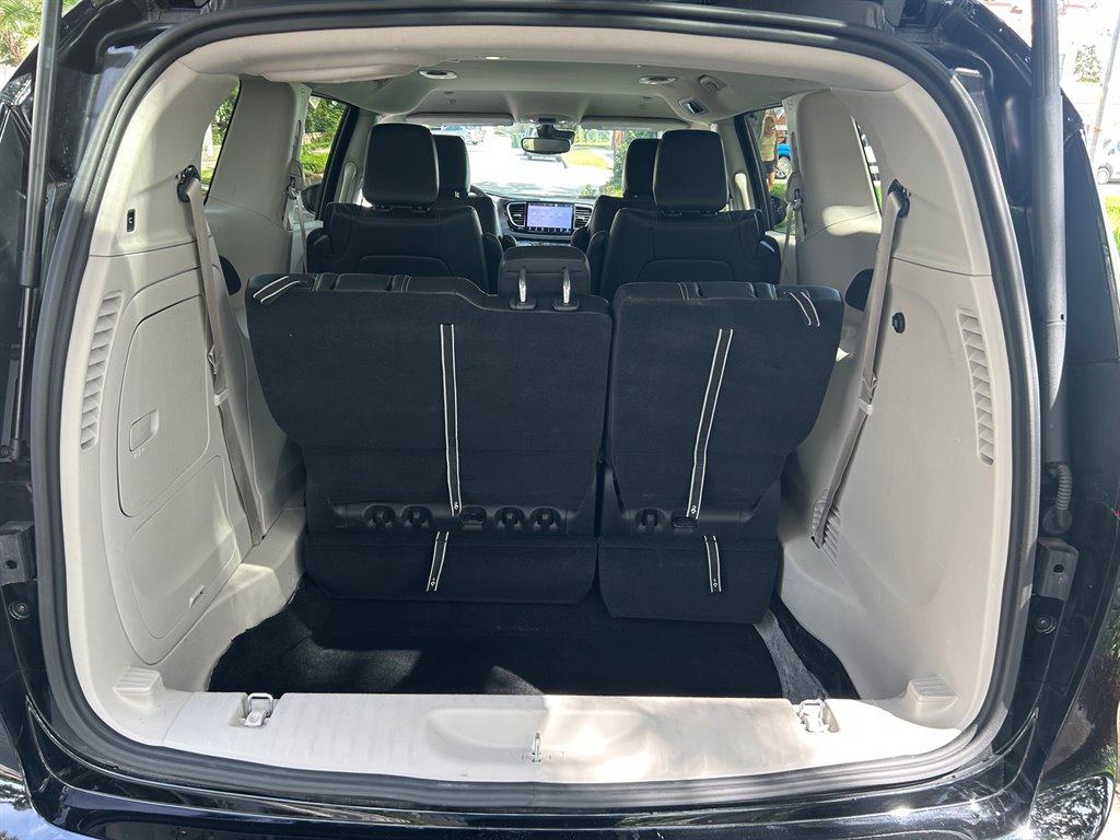 2024 Chrysler Pacifica - $32,949