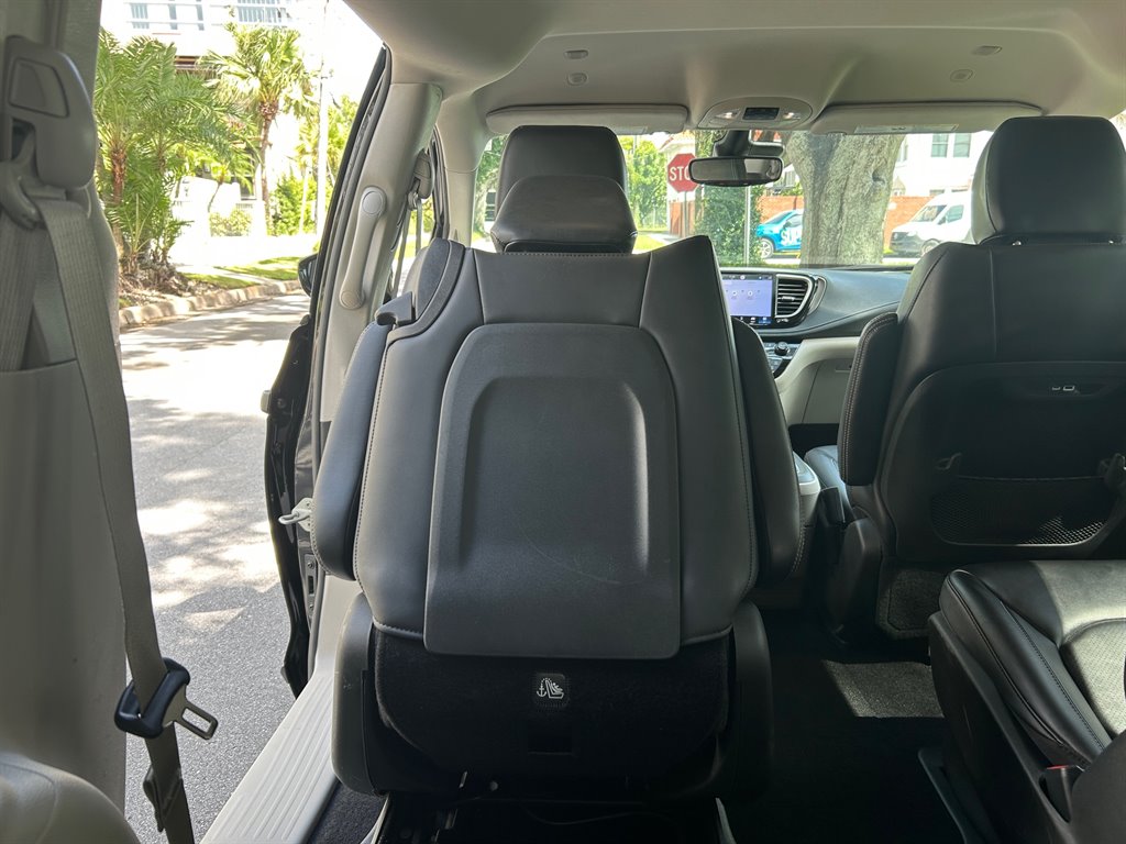 2024 Chrysler Pacifica - $32,949