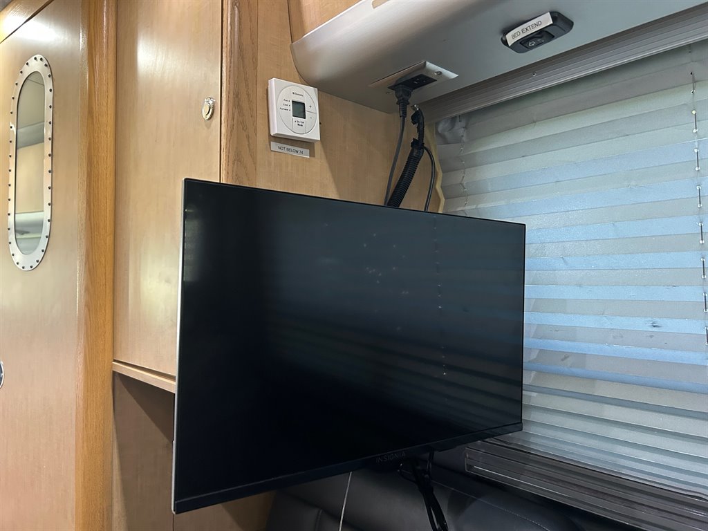 2010 Freightliner Sprinter - $55,917