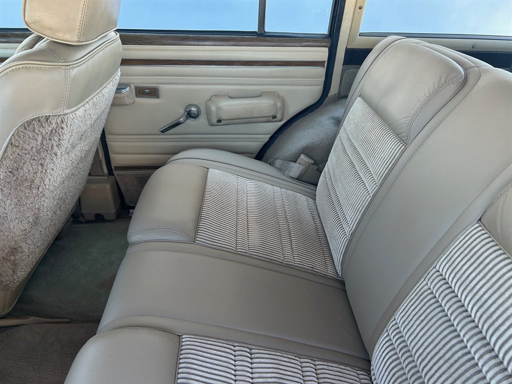 1989 Jeep Grand Wagoneer - $39,917