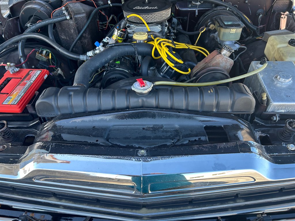 1989 Jeep Grand Wagoneer - $39,917