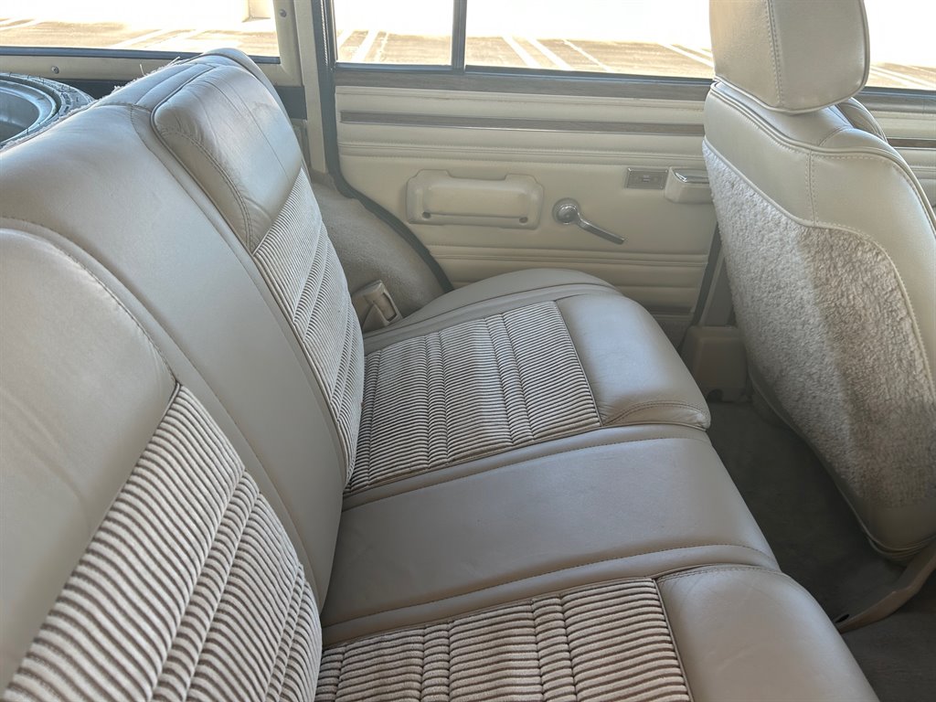1989 Jeep Grand Wagoneer - $39,917