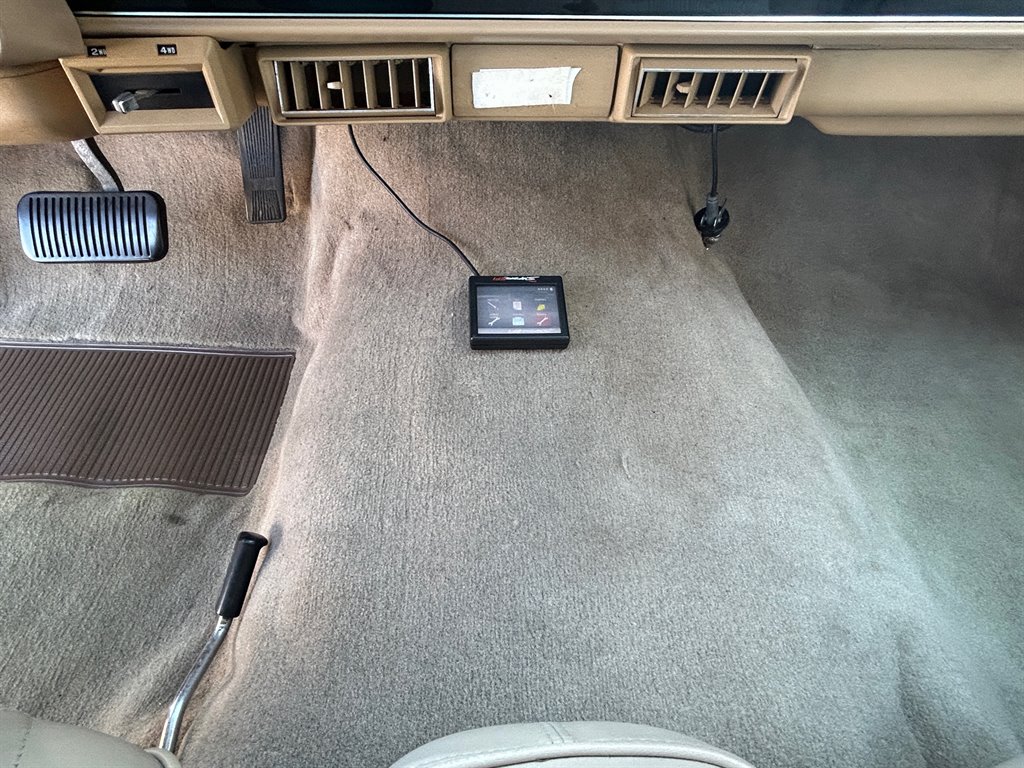 1989 Jeep Grand Wagoneer - $39,917