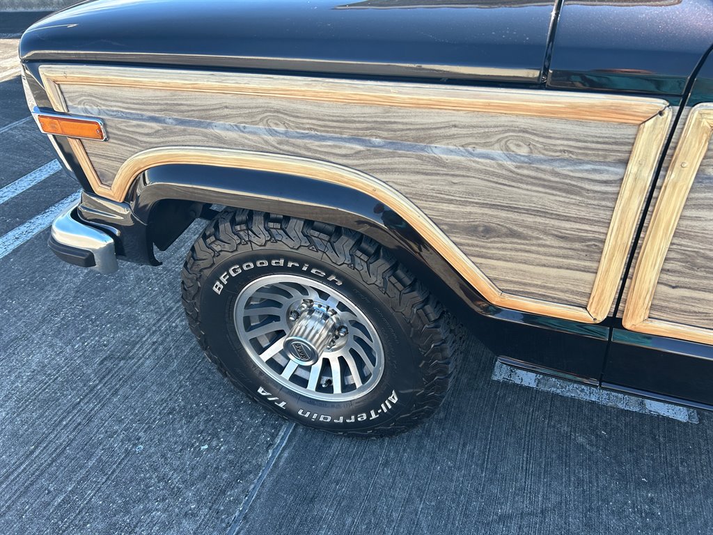 1989 Jeep Grand Wagoneer - $39,917