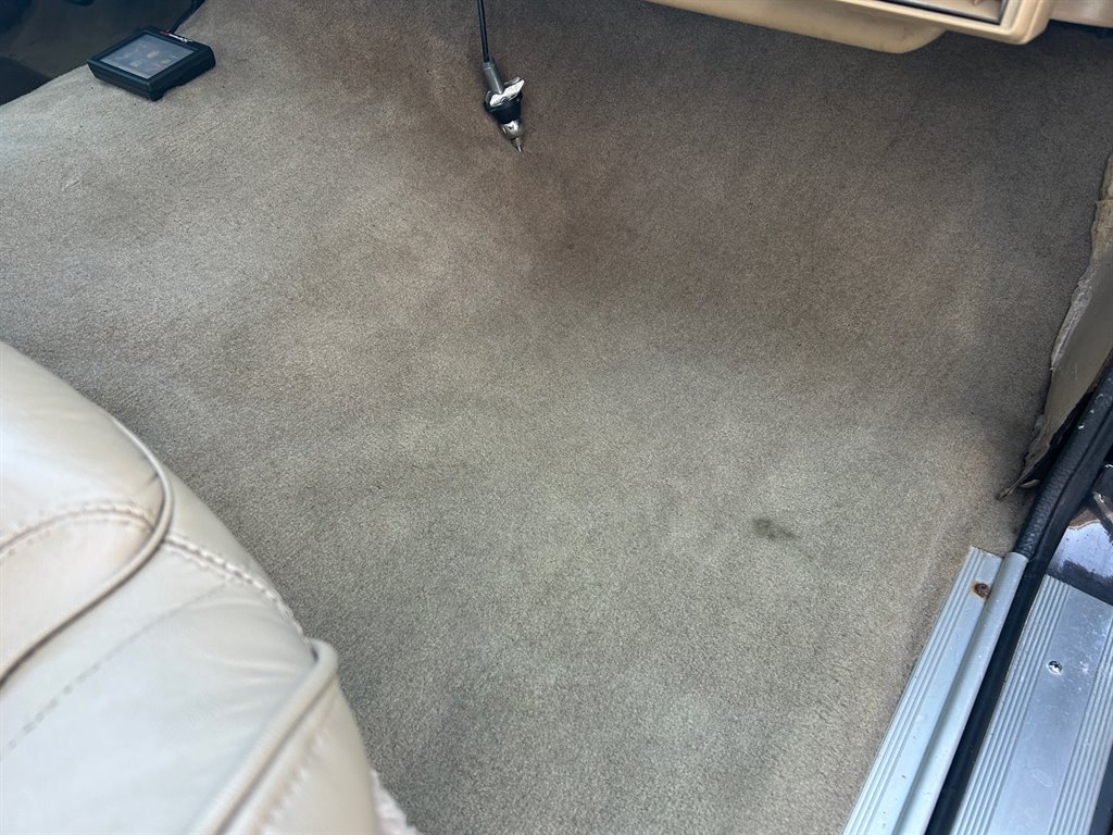 1989 Jeep Grand Wagoneer - $39,917