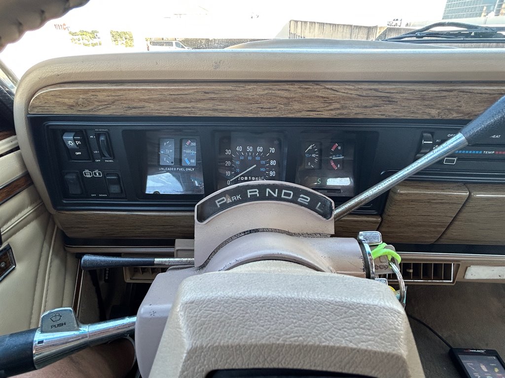 1989 Jeep Grand Wagoneer - $39,917