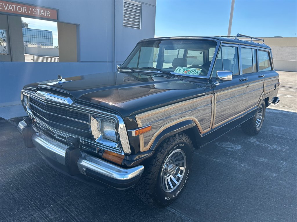 1989 Jeep Grand Wagoneer - $39,917