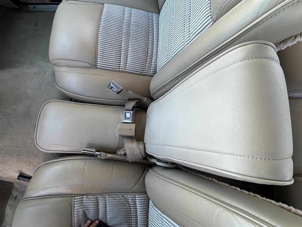 1989 Jeep Grand Wagoneer - $39,917