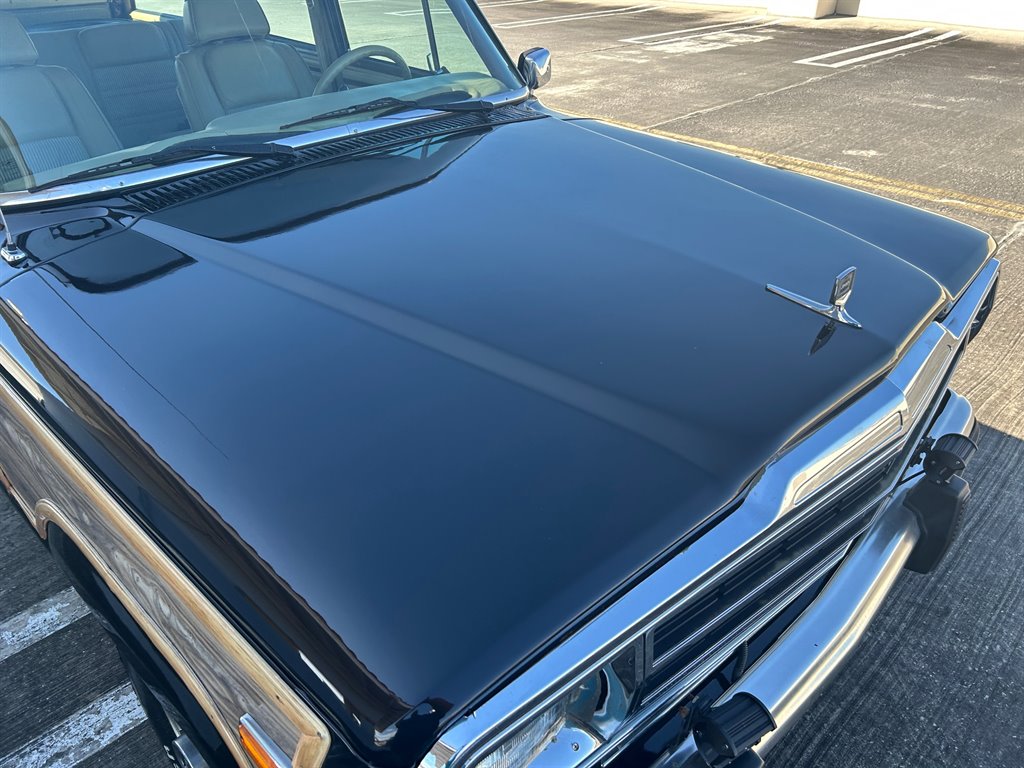 1989 Jeep Grand Wagoneer - $39,917