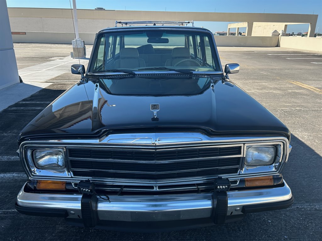 1989 Jeep Grand Wagoneer - $39,917