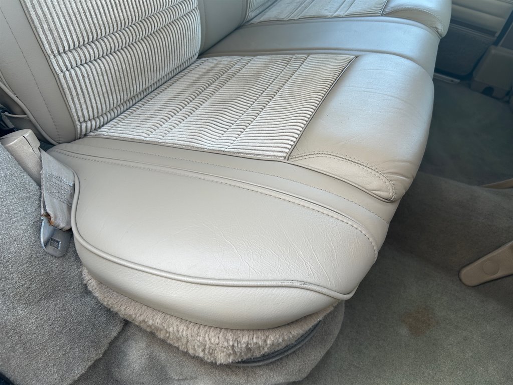 1989 Jeep Grand Wagoneer - $39,917