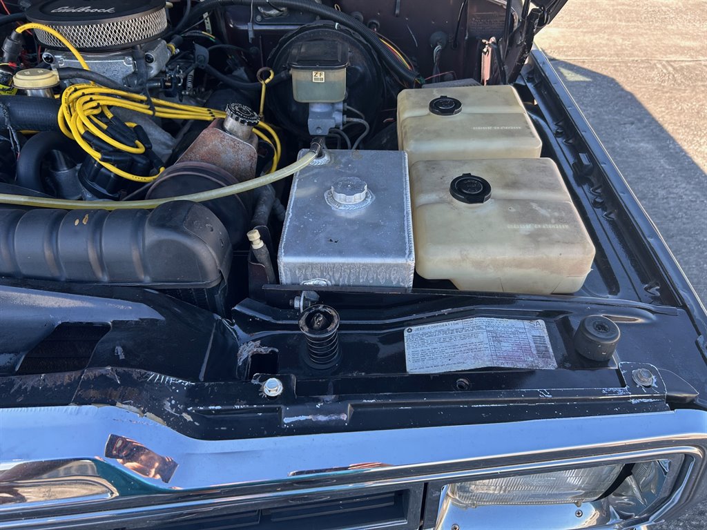 1989 Jeep Grand Wagoneer - $39,917