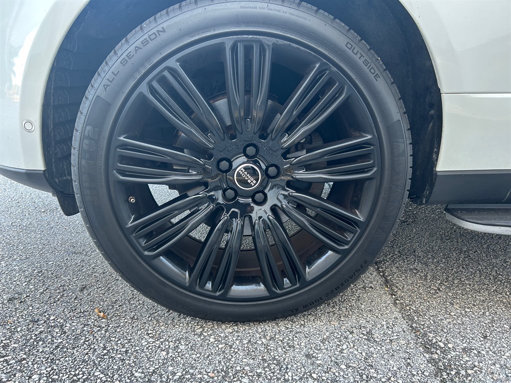 2016 Land Rover Range Rover - $15,917