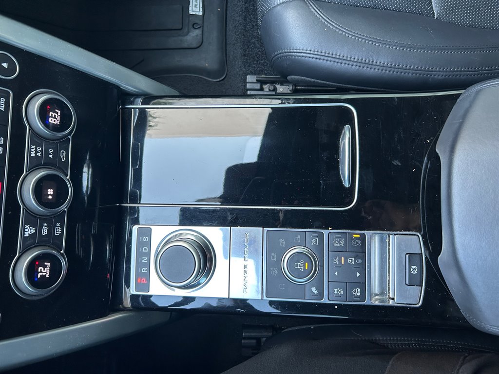 2016 Land Rover Range Rover - $15,917