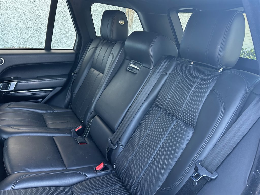 2016 Land Rover Range Rover - $15,917