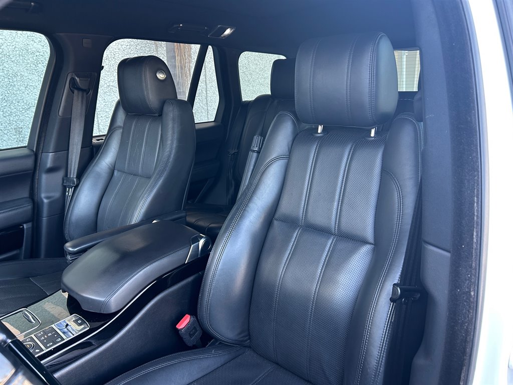 2016 Land Rover Range Rover - $15,917