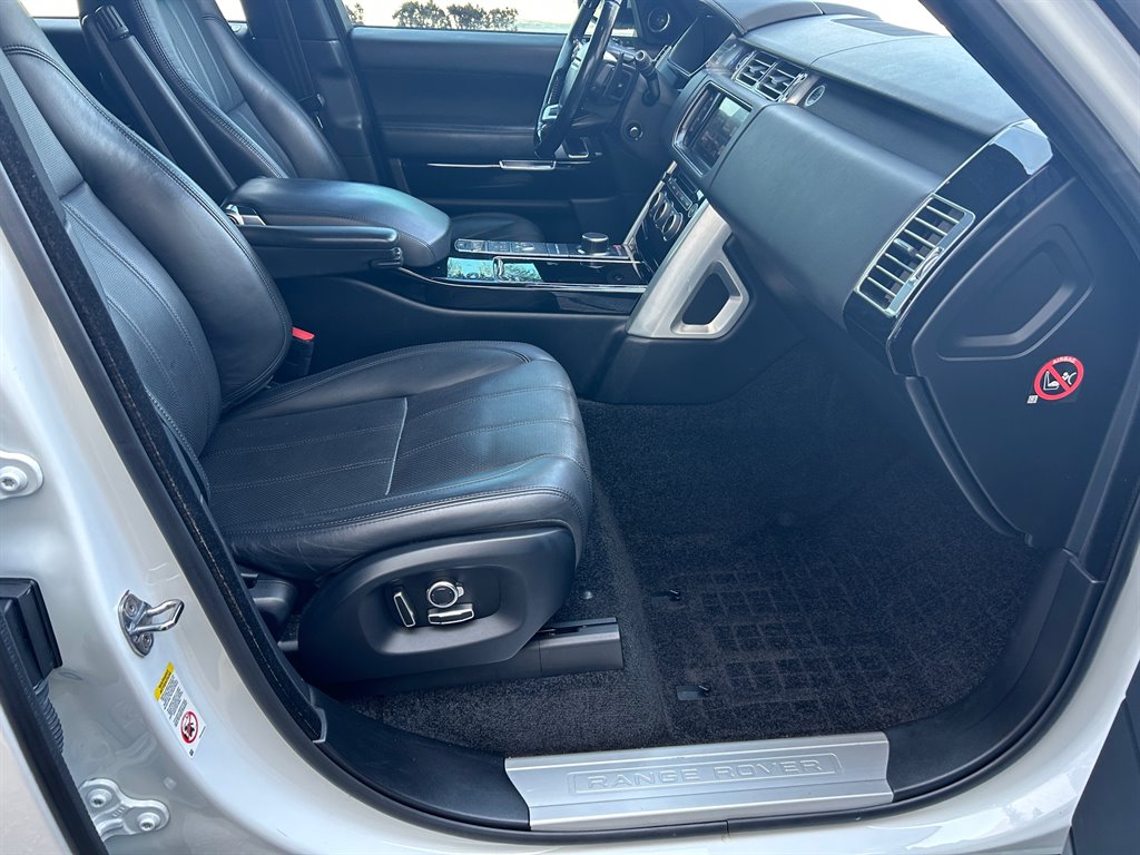 2016 Land Rover Range Rover - $15,917