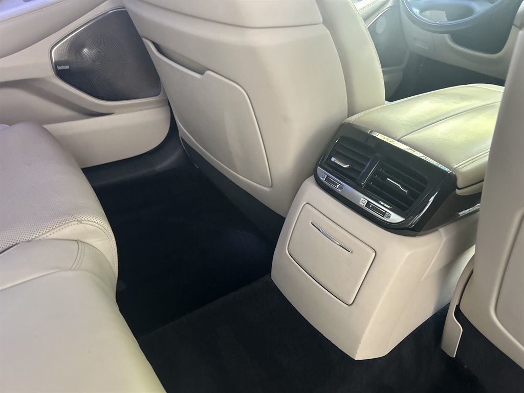 2017 Genesis G90 - $15,549
