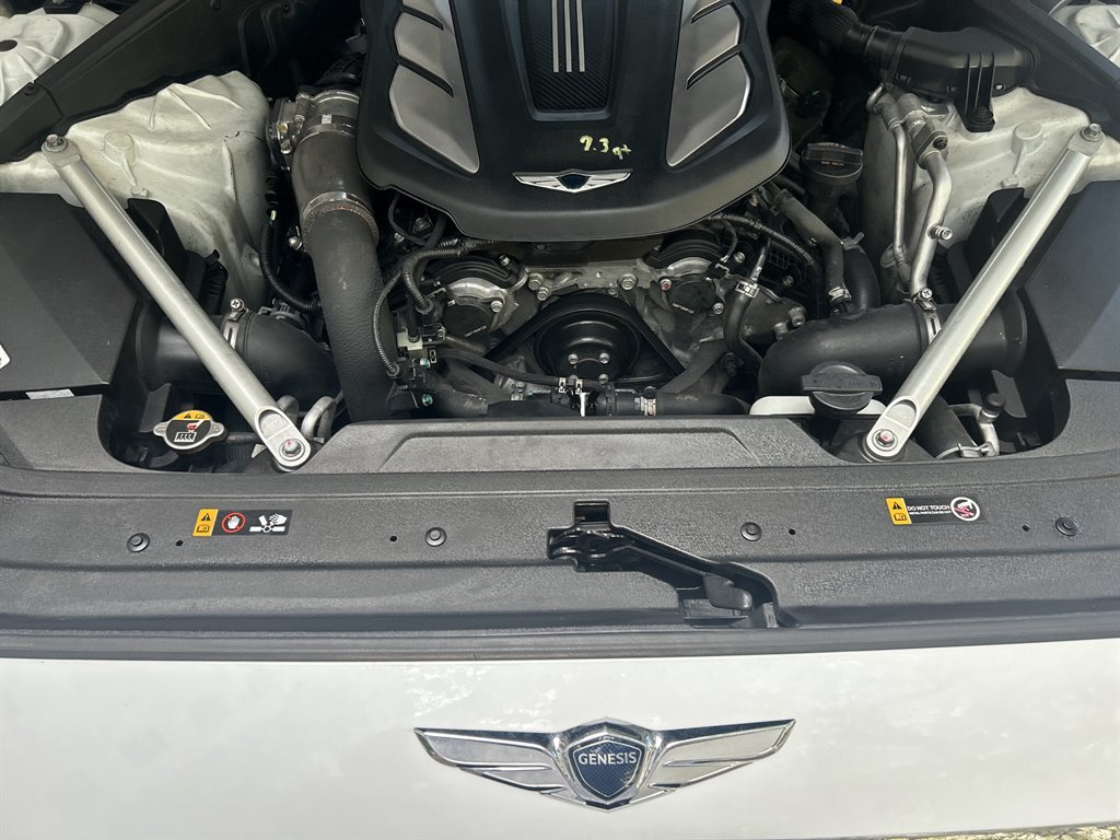 2017 Genesis G90 - $15,549